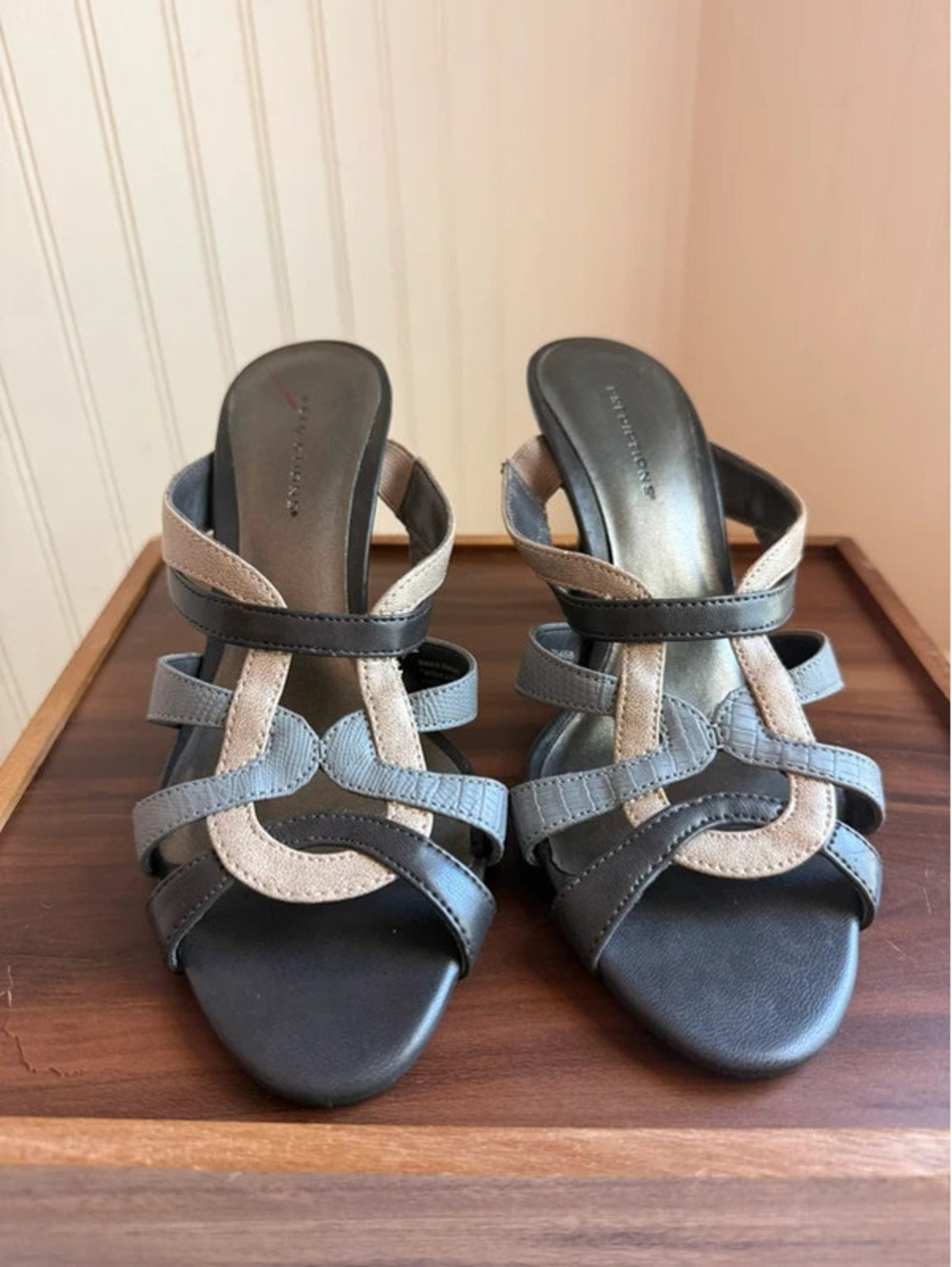 Predictions Gray Black Gold Strappy Heeled Sandals Size 10